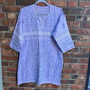 Women’s embroidered v neck side slit tunic top purple M
